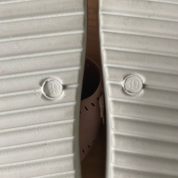 Flexus Platform Sandal Bayview Studded Floral Blush Pink Comfortable Flip Flops - Picture 9 of 10